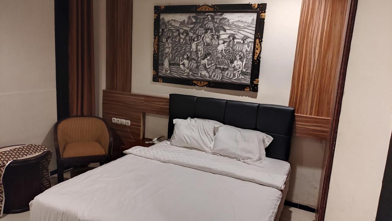 Mirabell Hotel & Convention Hall Malang Eksteriør bilde