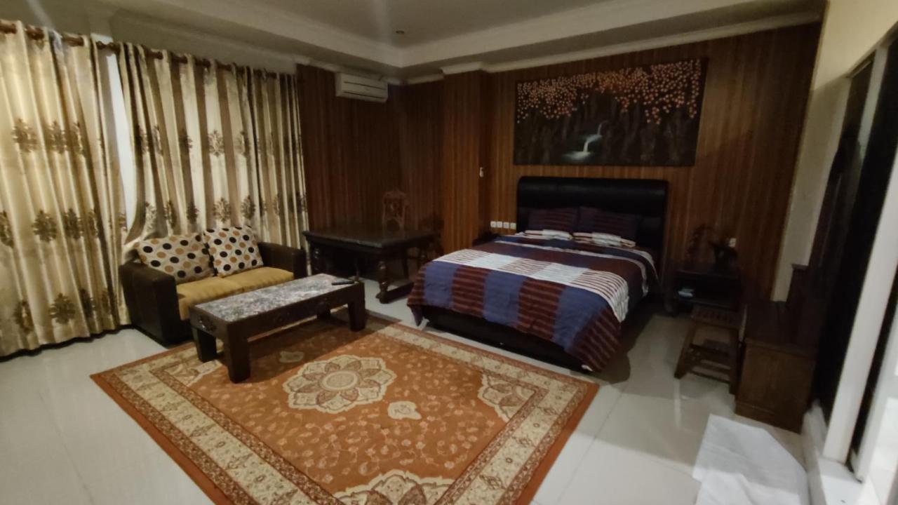 Mirabell Hotel & Convention Hall Malang Eksteriør bilde