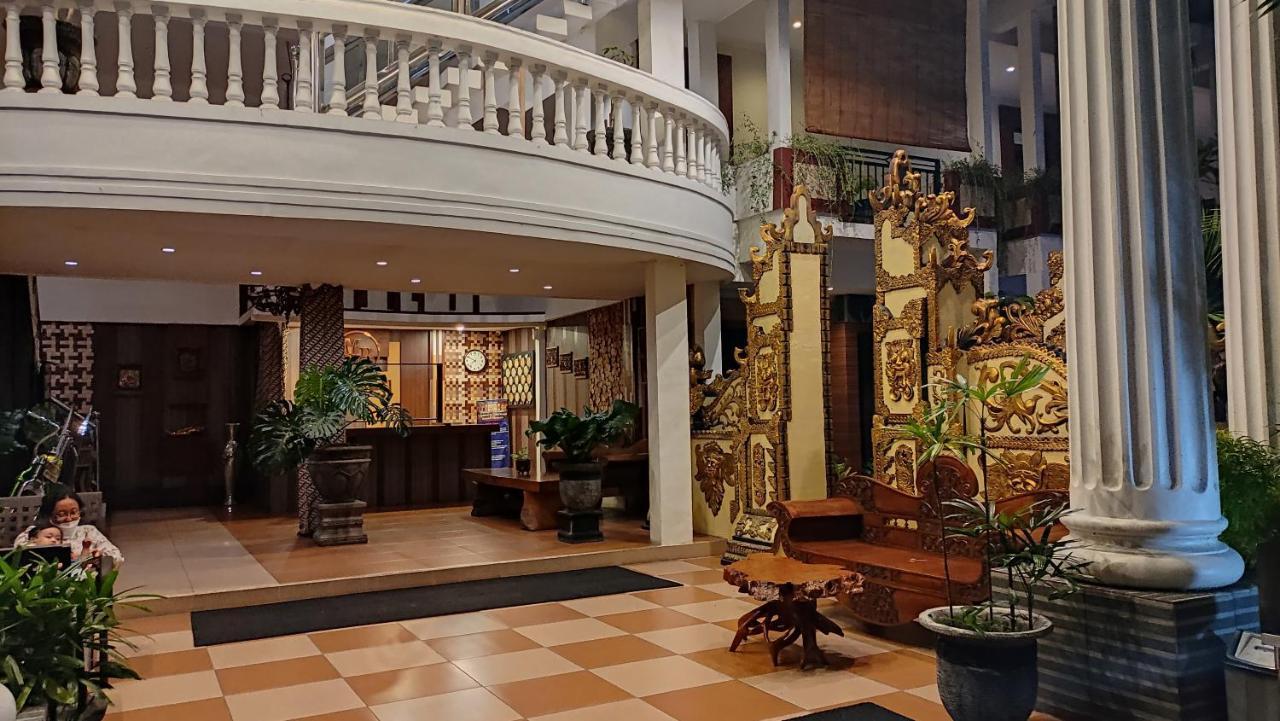 Mirabell Hotel & Convention Hall Malang Eksteriør bilde