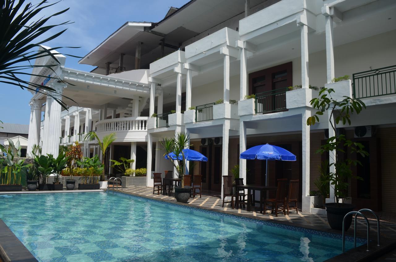 Mirabell Hotel & Convention Hall Malang Eksteriør bilde