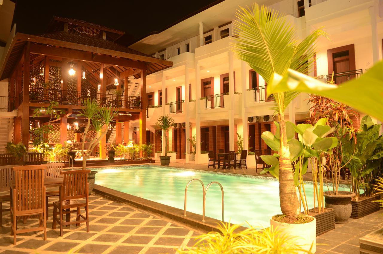Mirabell Hotel & Convention Hall Malang Eksteriør bilde