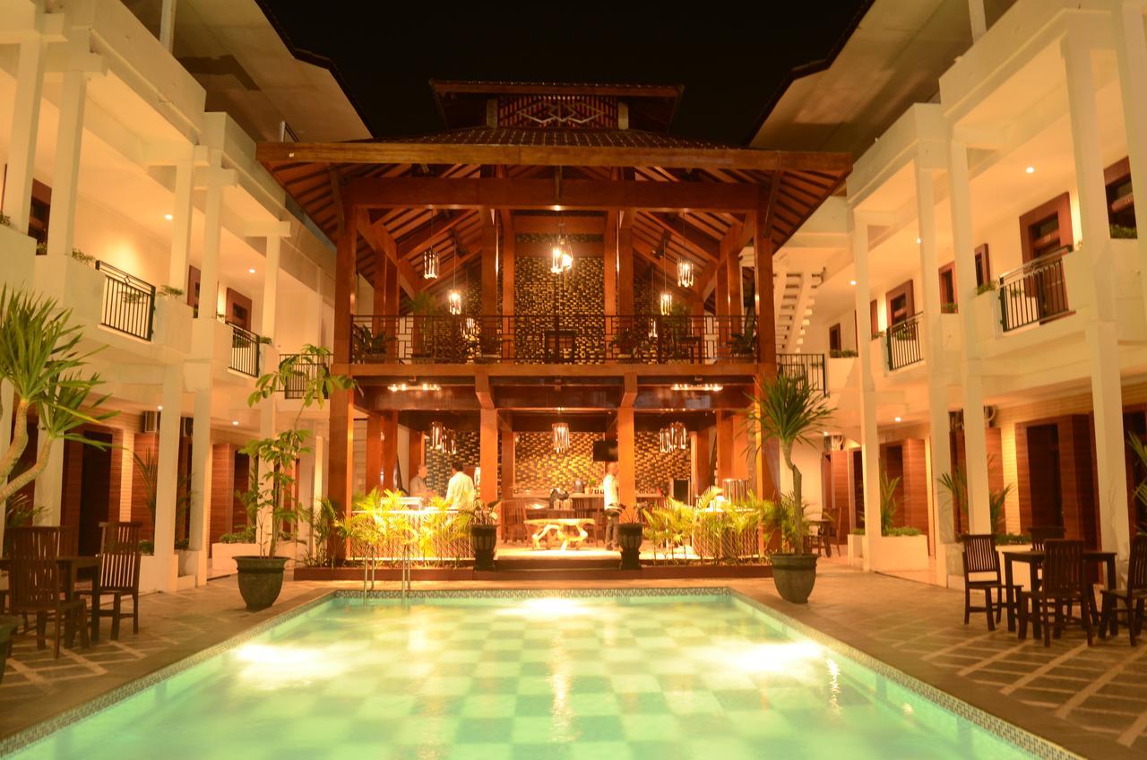 Mirabell Hotel & Convention Hall Malang Eksteriør bilde